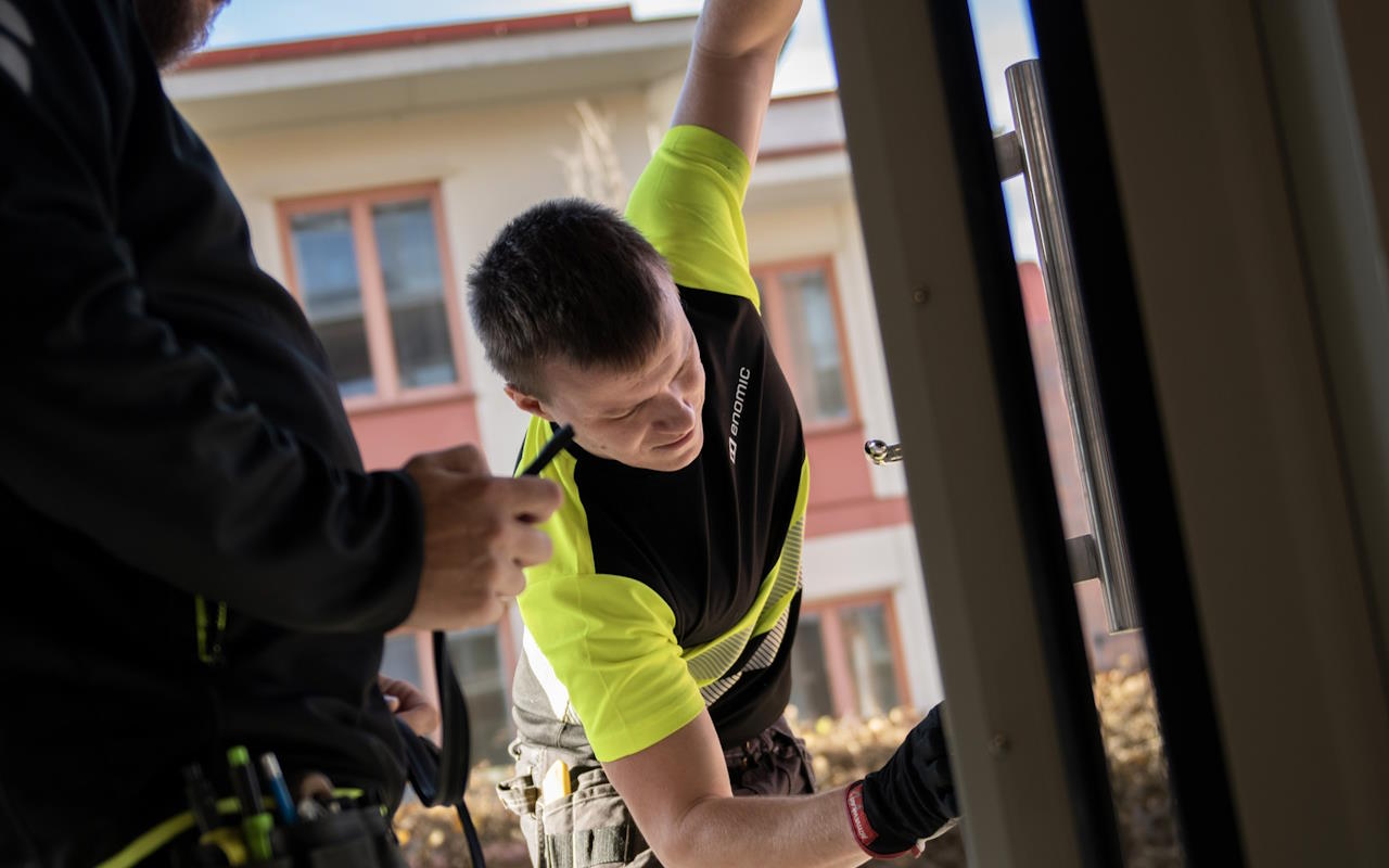 försäkra dig alltid om att din bygglovsansökan är besvarad och godkänd innan projektet påbörjas vilket annars kan leda till dyra kostnader och i värsta fall att man behöver återställa genomfört arbete